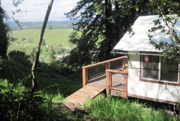 Sonoma Sweetwater Bungalow with ramp and deck